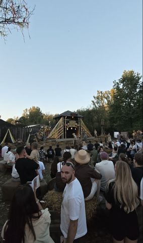 1670-Netflix_Warownia-Jomsborg